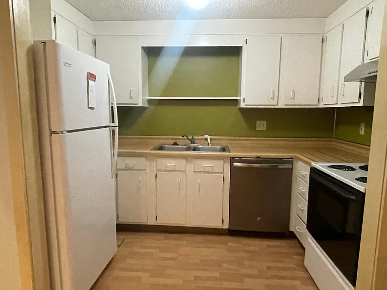 545 Smithfield Rd #2 — Photo 1