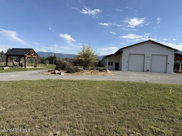 2347 McArthur Lake Rd, Naples, ID 83847