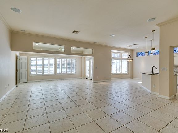 4th image of 10041 Woodhouse Dr