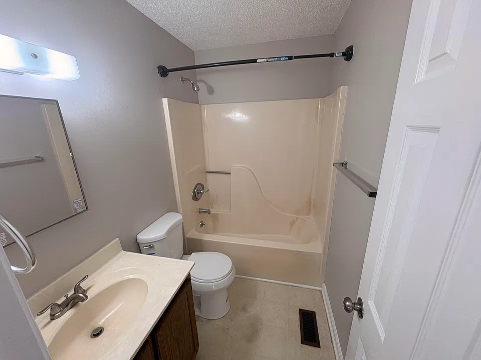 135 Latimer Rd