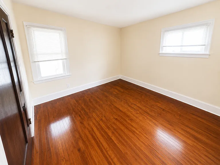 3320 Berea Rd — Photo 11