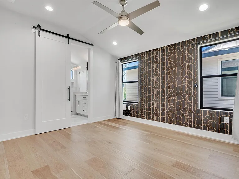 408 W Odell St #2 — Photo 16