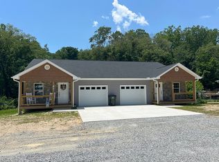 325 N Harper Dr, Hendersonville, NC 28791