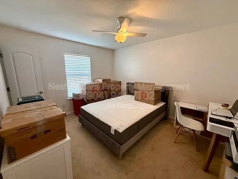 801 Derby Ln — Photo 22