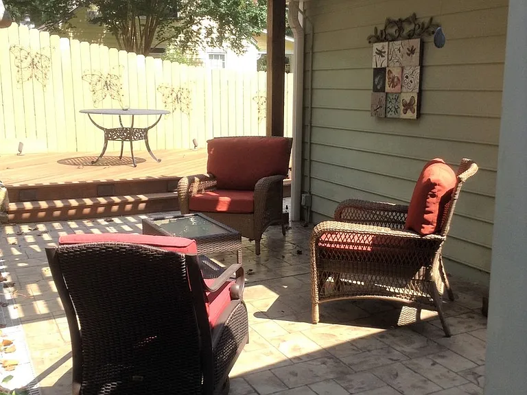 2461 Lyndhurst Ave — Photo 8