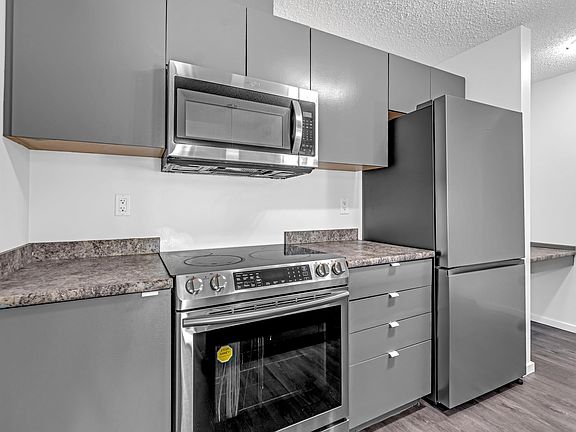 4th image of 3357 16a Ave NW #115