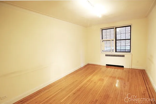 Rented by City Connections Realty | media 16