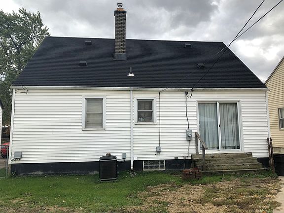 4th image of 852 Cleveland Ave
