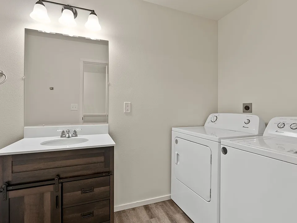 Pence Properties Alki