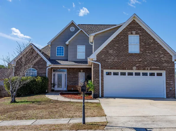 455 Oak Leaf Cir, Pell City, AL 35125