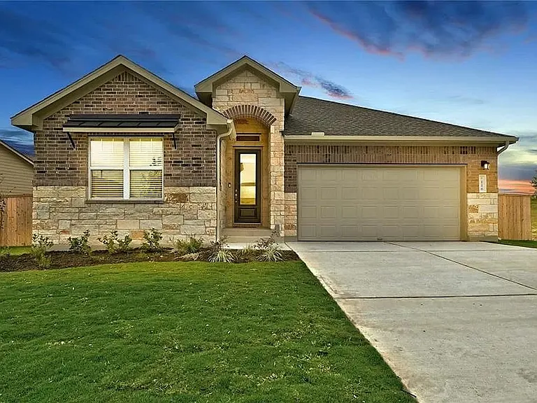 116 Joseph Hawkins Ln — Photo 1