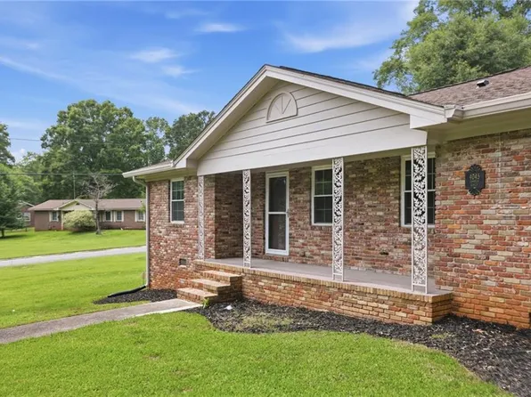 4045 Compton Cir, Powder Springs, GA 30127