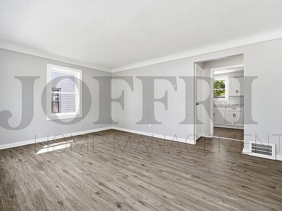 2nd image of 19604 Sunset Dr