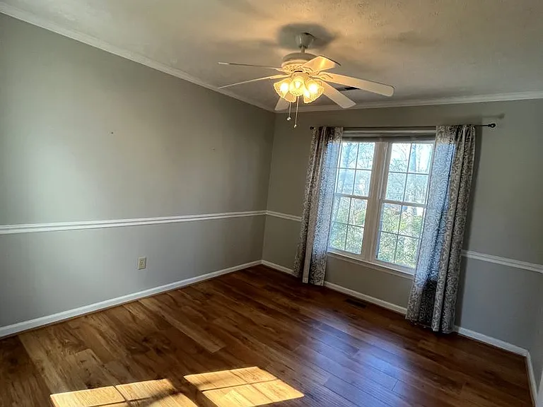 816 Market Pl — Photo 9
