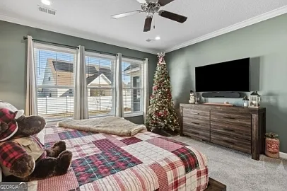 104 Pomegranate St — Photo 32