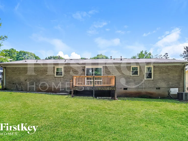 3966 Emerald North Dr — Photo 17