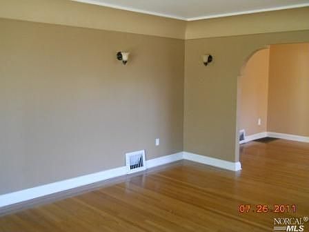 3rd image of 130 Carroll St