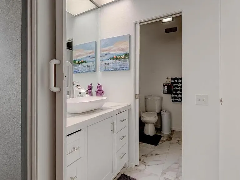 135 Desert West Dr — Photo 5