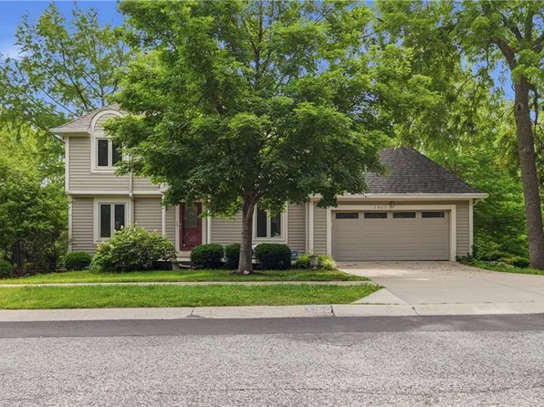 7905 Mullen Rd, Lenexa, KS 66215