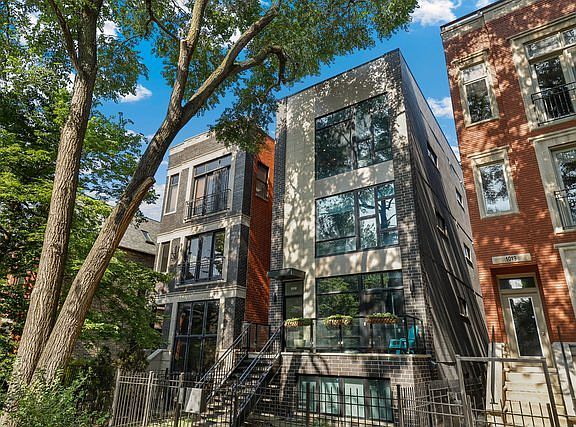 2nd image of 1021 N Honore St #3