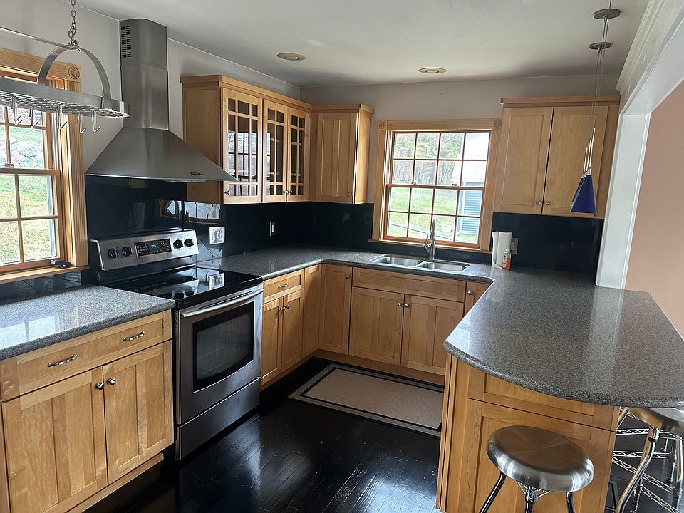 1st image of 721 Blackmer Ave