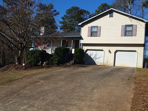2nd image of 2477 Jade Dr