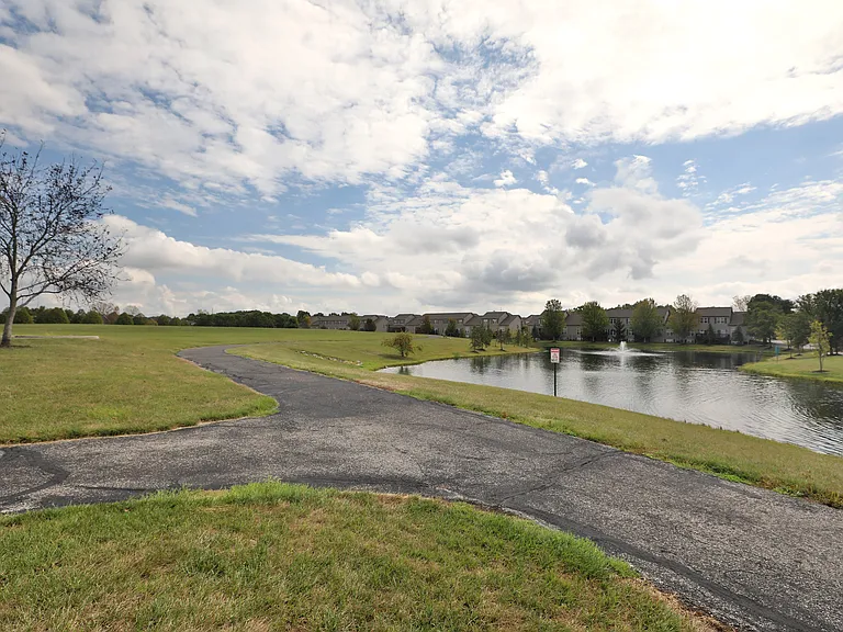 763 Hidden Springs Dr — Photo 35