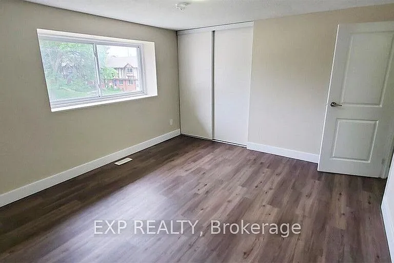 33 Berkley Dr #24 — Photo 7