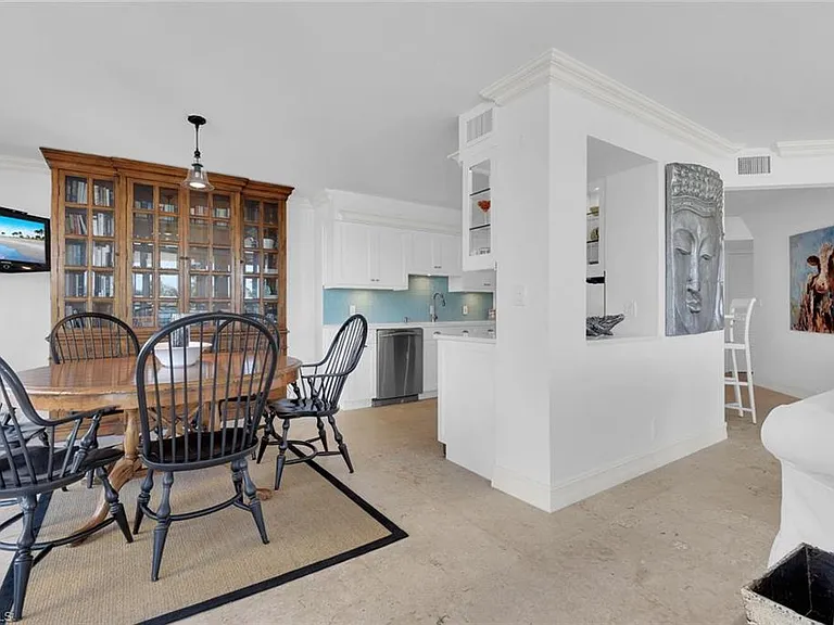4901 Gulf Shore Blvd N #201 — Photo 10