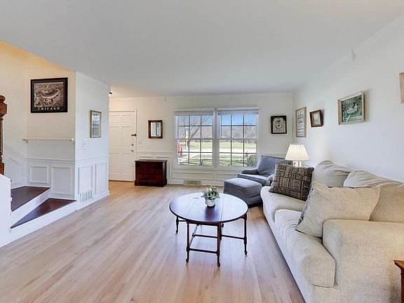 4th image of 845 Country Club Dr APT F