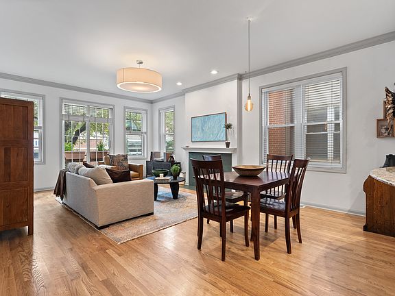 3rd image of 1322 W Belmont Ave #1W