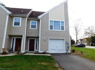285 Falcon Ridge Way S, Hamburg, NJ 07419