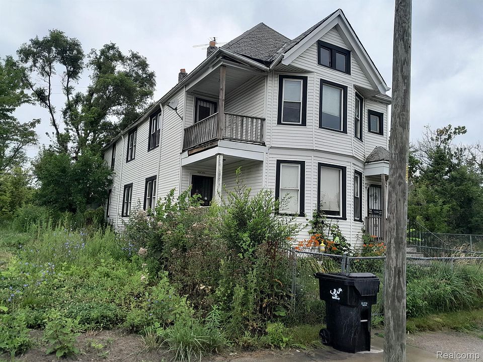 1st image of 5425 McDougall St