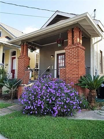 1st image of 534 Seguin St