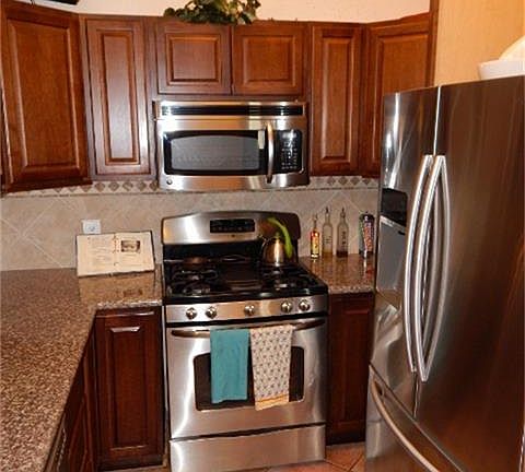 5th image of 102 Coffee Ln