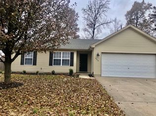 649 Canoe Creek Dr, Henderson, KY 42420