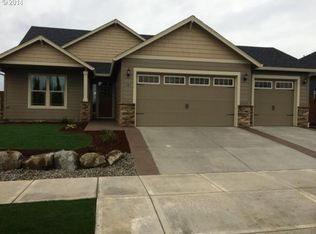 105 N 38th Pl, Ridgefield, WA 98642