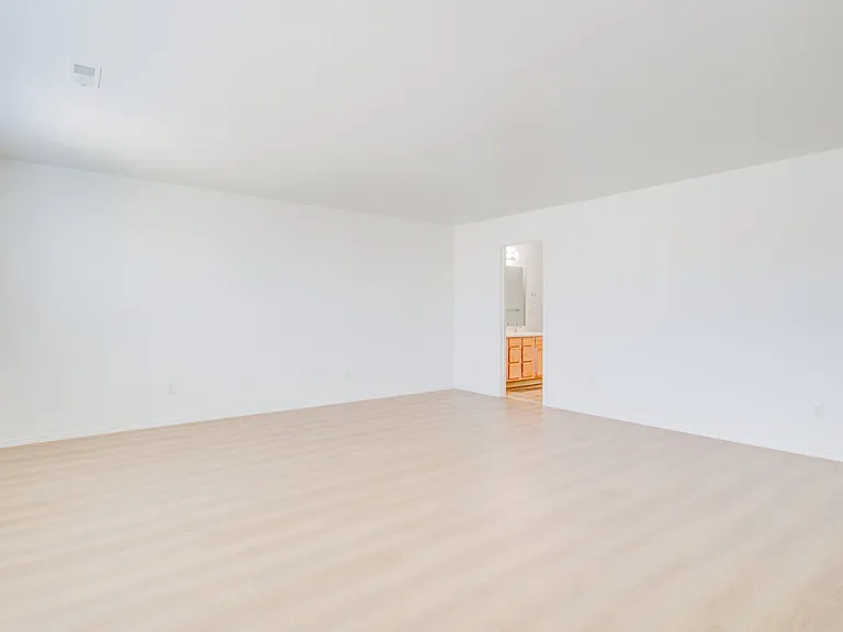 1153 W 400 S — Photo 30