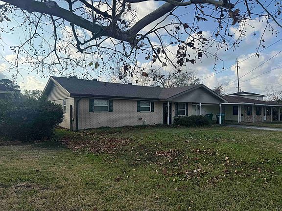 2nd image of 1905 Maple St