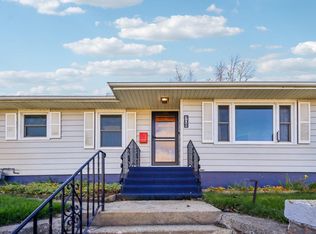 708 W Carroll St, Portage, WI 53901