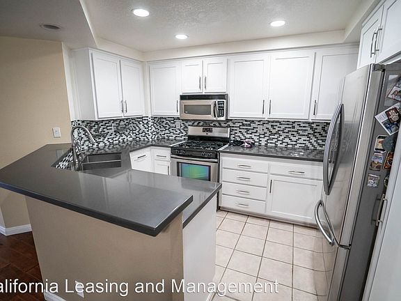 4th image of 19504 Green Mountain Dr