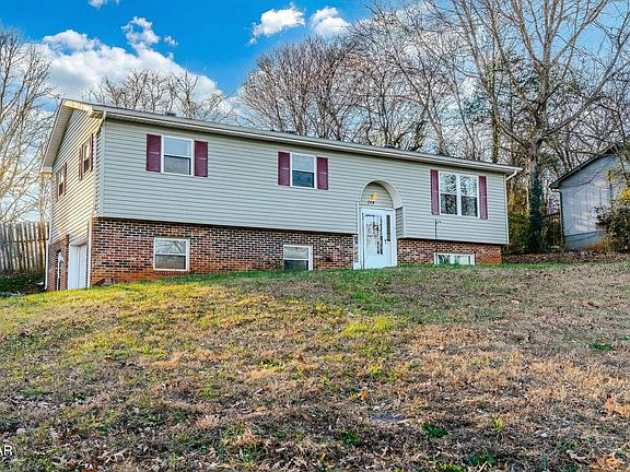 2nd image of 205 Blue Ridge Ln