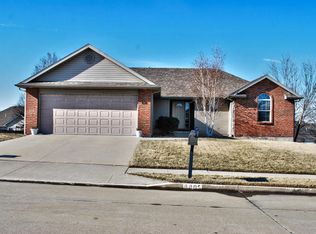 3805 Crocodile Dr, Columbia, MO 65202