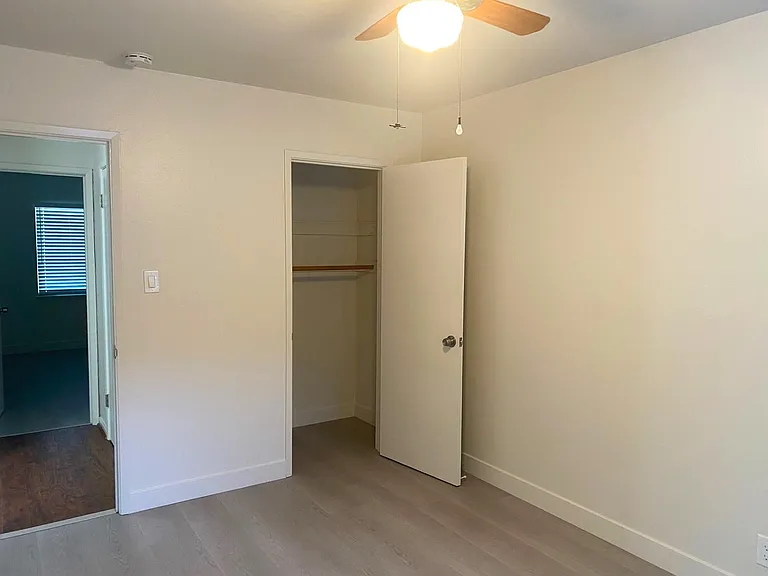 1758 Hester Ave #BACK — Photo 12