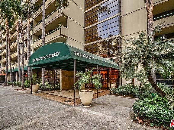 3rd image of 600 W 9th St APT 405