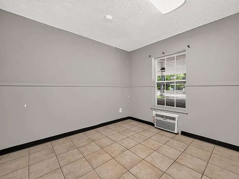 19002 Mirror Lake Dr — Photo 42