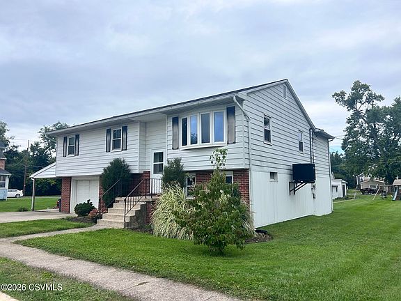 2nd image of 210 Walnut St