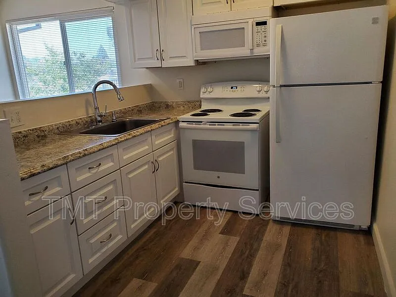 2 bed, 1.0 bath, 800 sqft, $1,395 — Photo 3