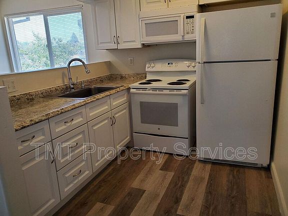 2nd image of 2840 Norcade Cir APT 4
