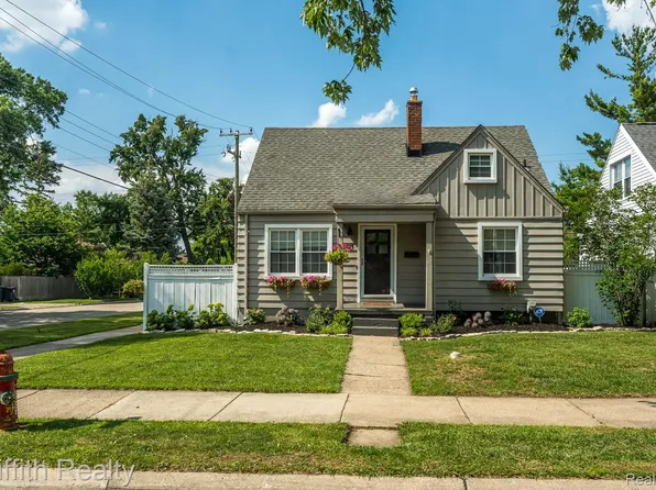 2001 Brockton Ave, Royal Oak, MI 48067
